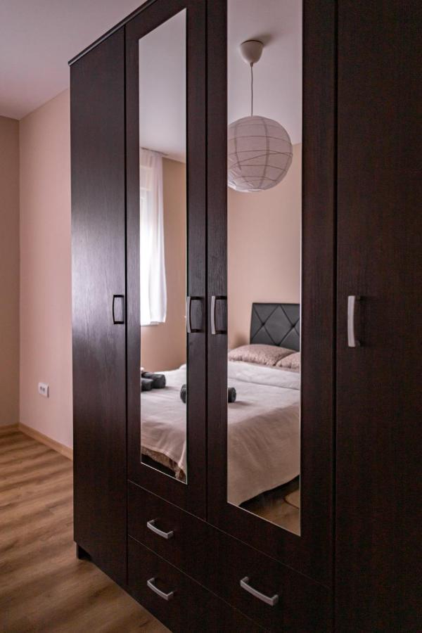 Charna Apartment Beograd Zeleznik Экстерьер фото